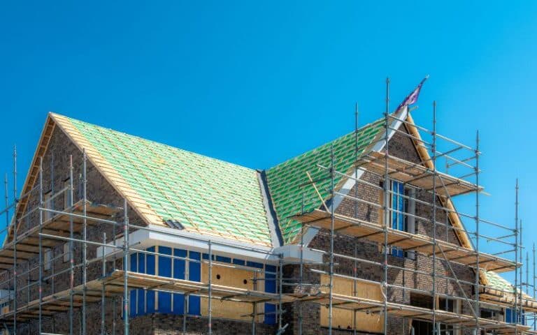 Are Hip Roofs Self-Supporting? (Explained)