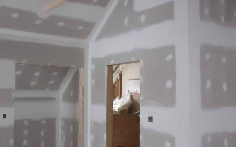 Pros and Cons of Hanging Drywall Vertically